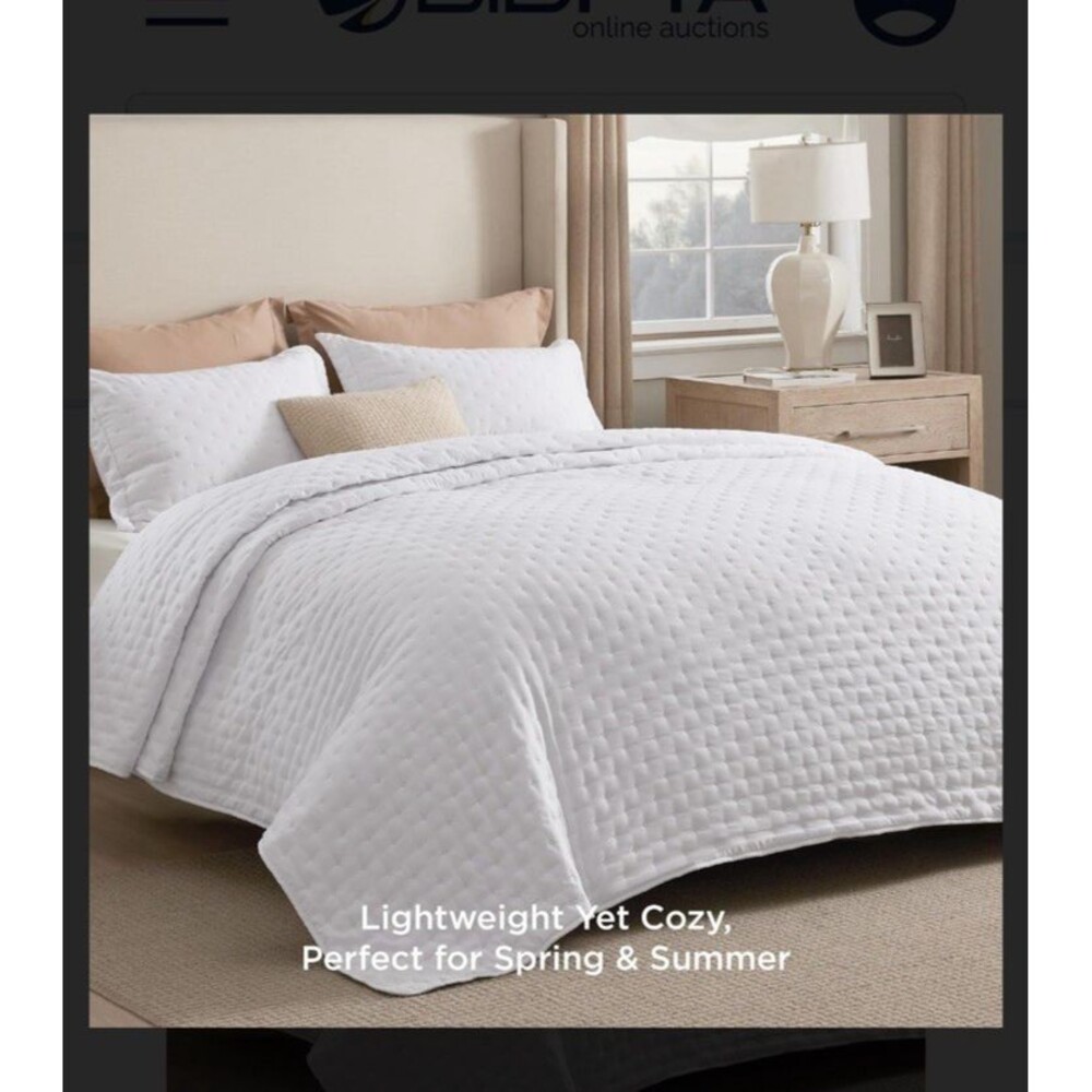 Bedsure King Quilt - Lightweight Comforter King Size
